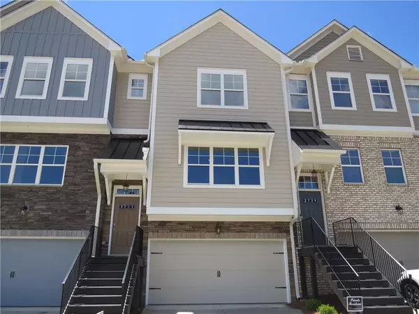 2721 Hedgeway CIR, Kennesaw, GA 30144