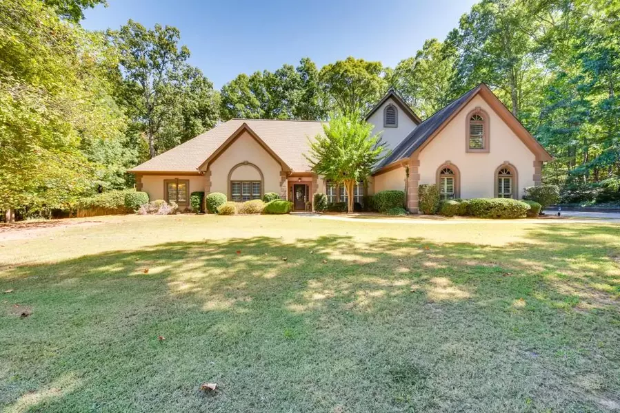 105 Blakewood DR, Roswell, GA 30075