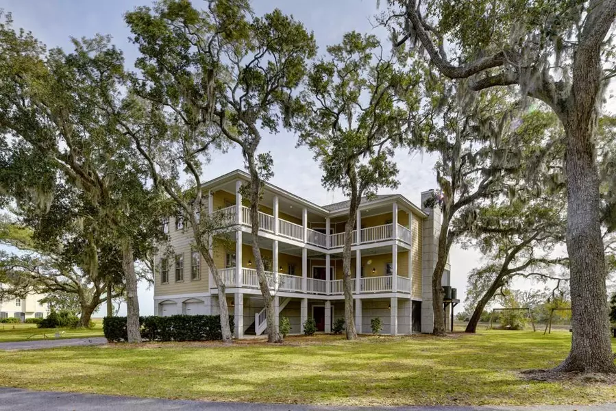 288 McIntosh AVE, St. Simons, GA 31522