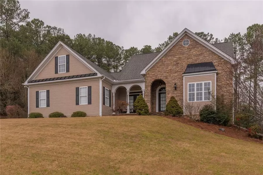 2335 Fisher DR, Loganville, GA 30052