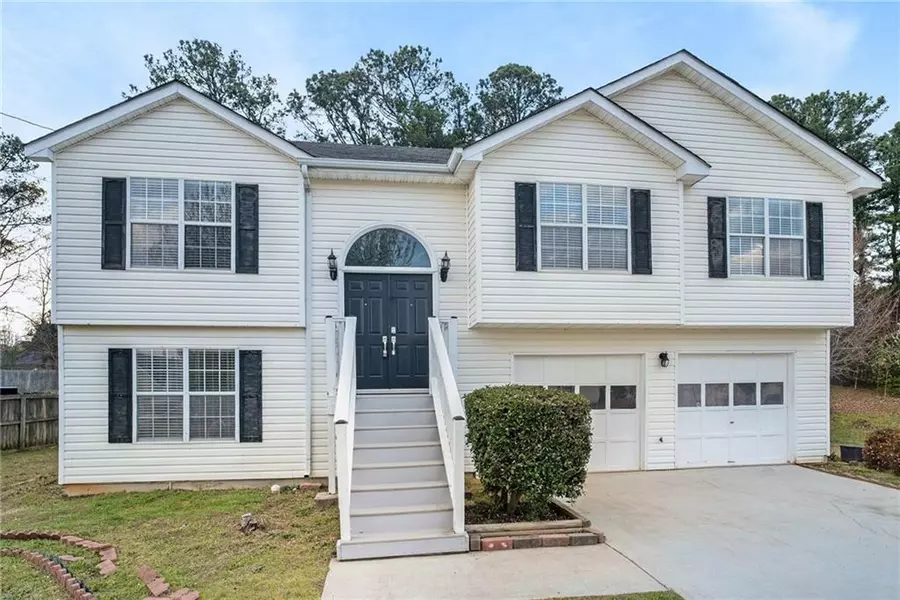 257 Fox RUN, Loganville, GA 30052