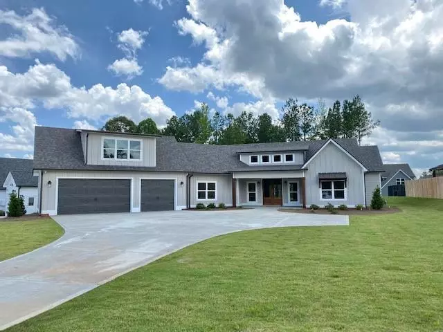 21 Waterview CIR, Newnan, GA 30263