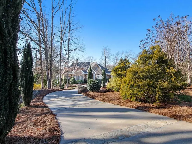 215 Panorama DR, Lavonia, GA 30553