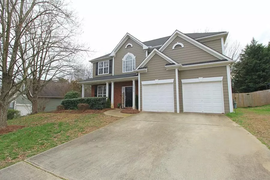 2273 Howell Farms TRL NW, Acworth, GA 30101