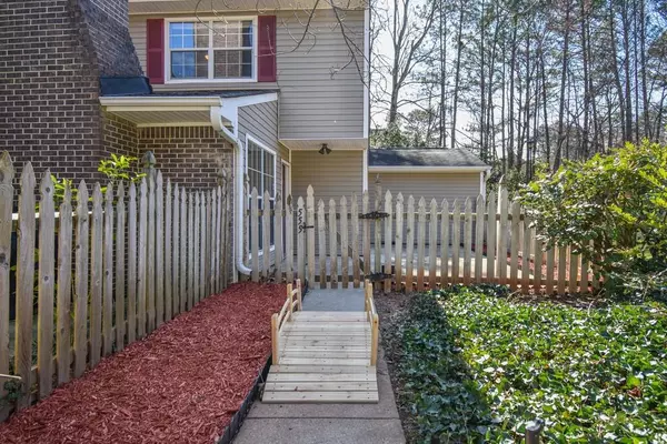 555 Picketts Bend CT, Marietta, GA 30008