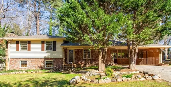 1648 Camelot CIR, Tucker, GA 30084