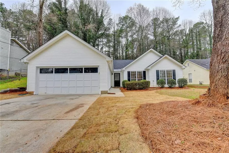 1402 Daniel LN, Lawrenceville, GA 30046