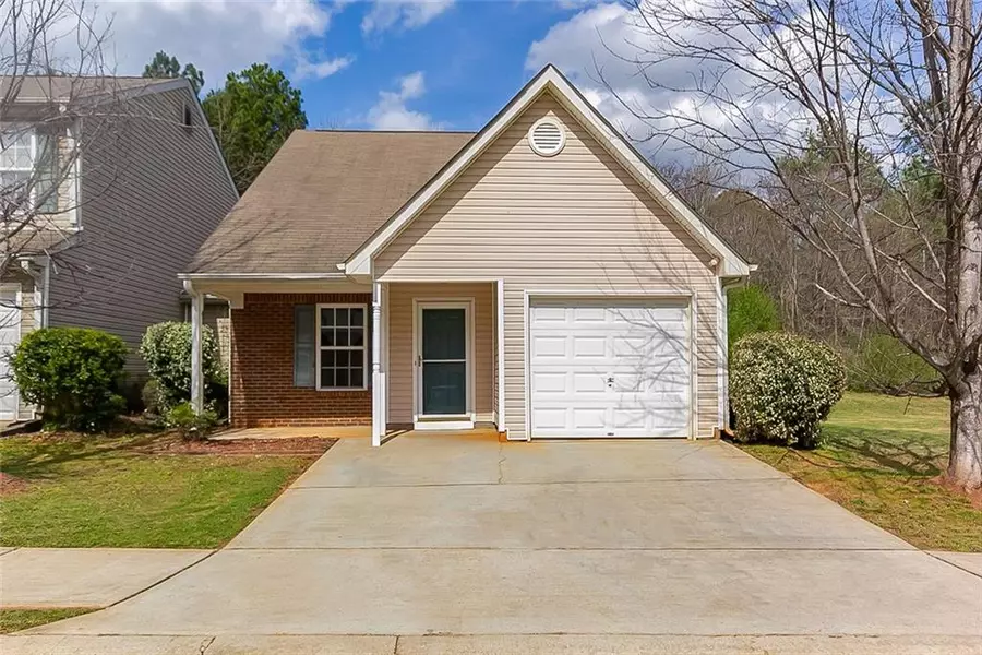 144 Lossie LN, Mcdonough, GA 30253