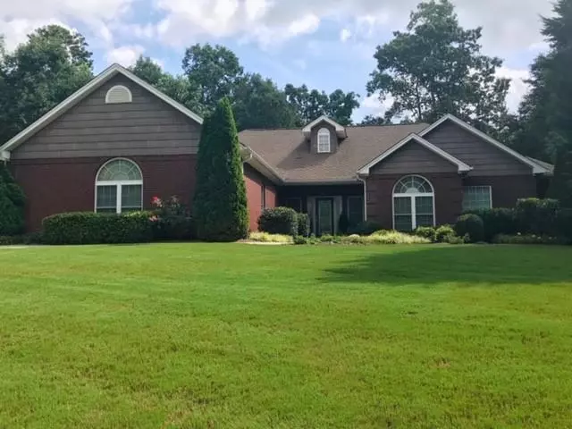 256 Tusquittee TRL, Cornelia, GA 30531