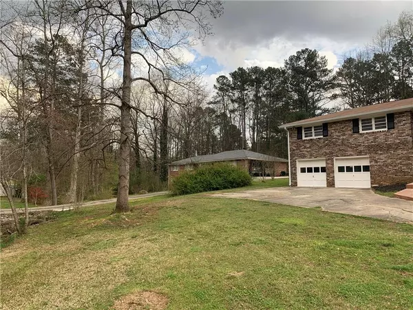 Mableton, GA 30126,1611 Debbie DR SW