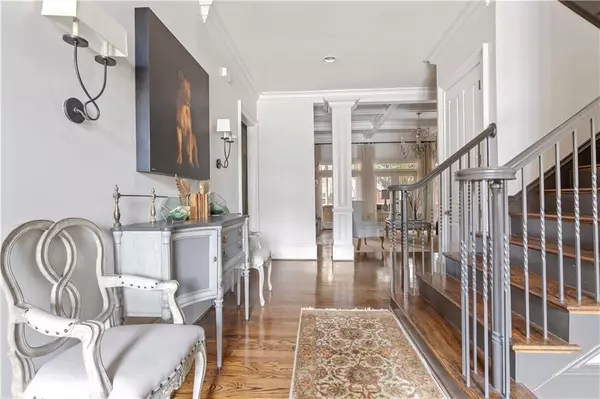 Atlanta, GA 30342,385 Ivy Knoll NE