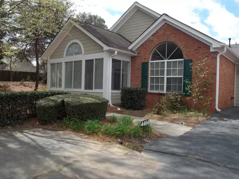 4464 Orchard TRCE, Roswell, GA 30076