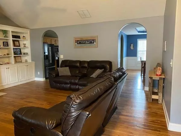 Jefferson, GA 30549,498 Red Bud Rd