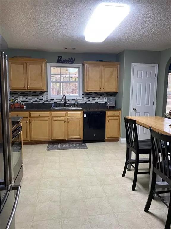 Jefferson, GA 30549,498 Red Bud Rd