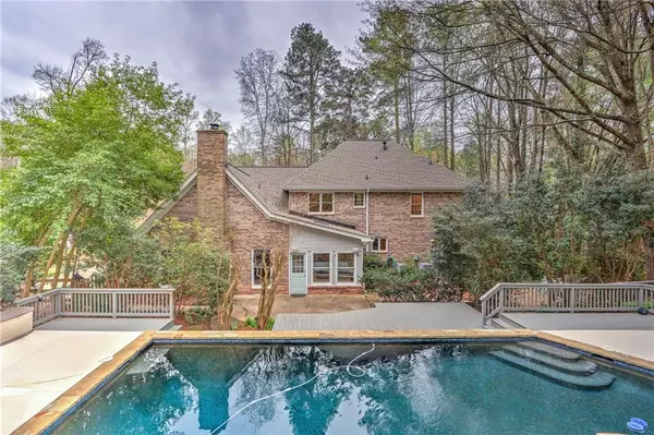 330 Autumn Wood LN, Roswell, GA 30075