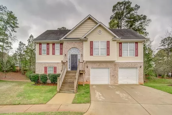 34 Grier LN, Newnan, GA 30263