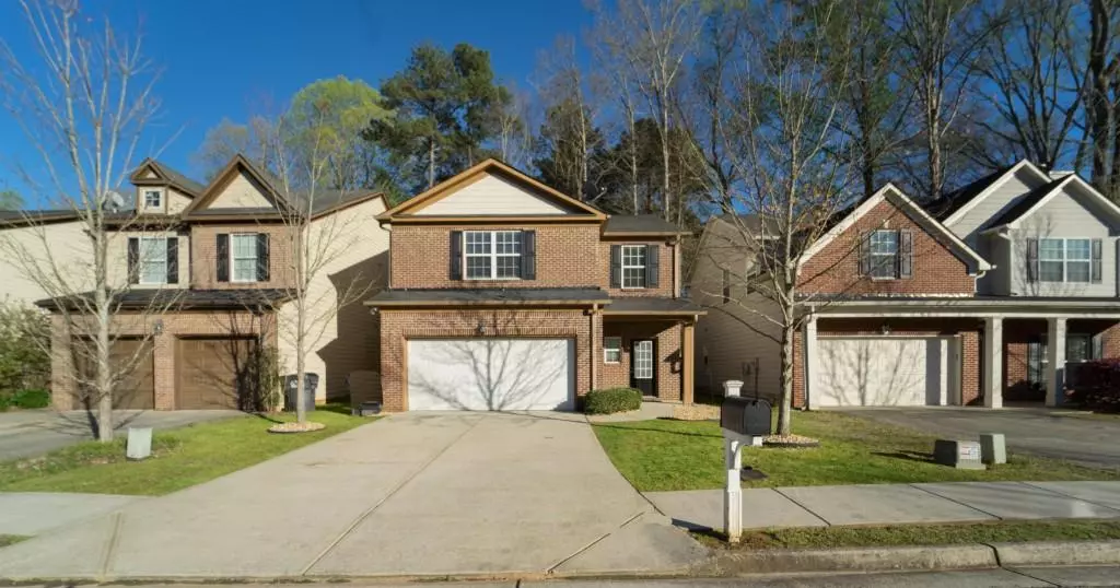 3713 Lakeside Walk DR, Lilburn, GA 30047