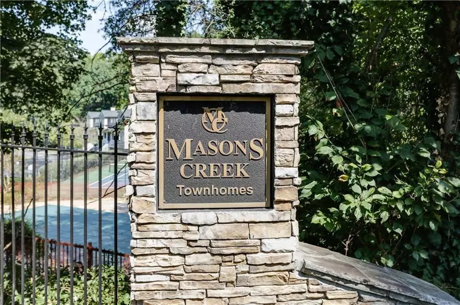 1001 Masons Creek CIR, Sandy Springs, GA 30350