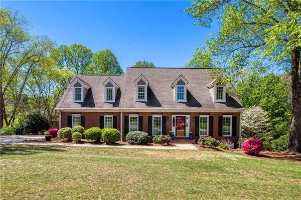 650 Saddle Ridge TRCE, Roswell, GA 30076