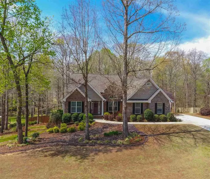 558 Southampton CIR, Hoschton, GA 30548