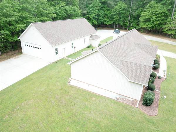 1382 Lake Dow RD, Mcdonough, GA 30252