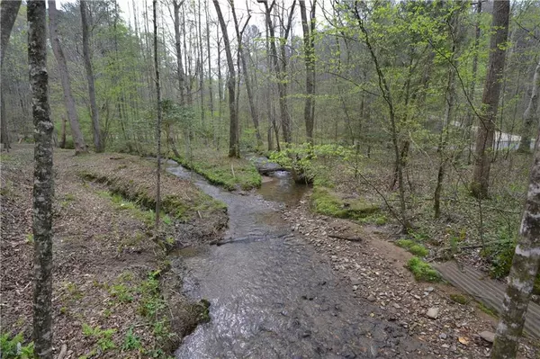 Ellijay, GA 30536,850 Valley DR