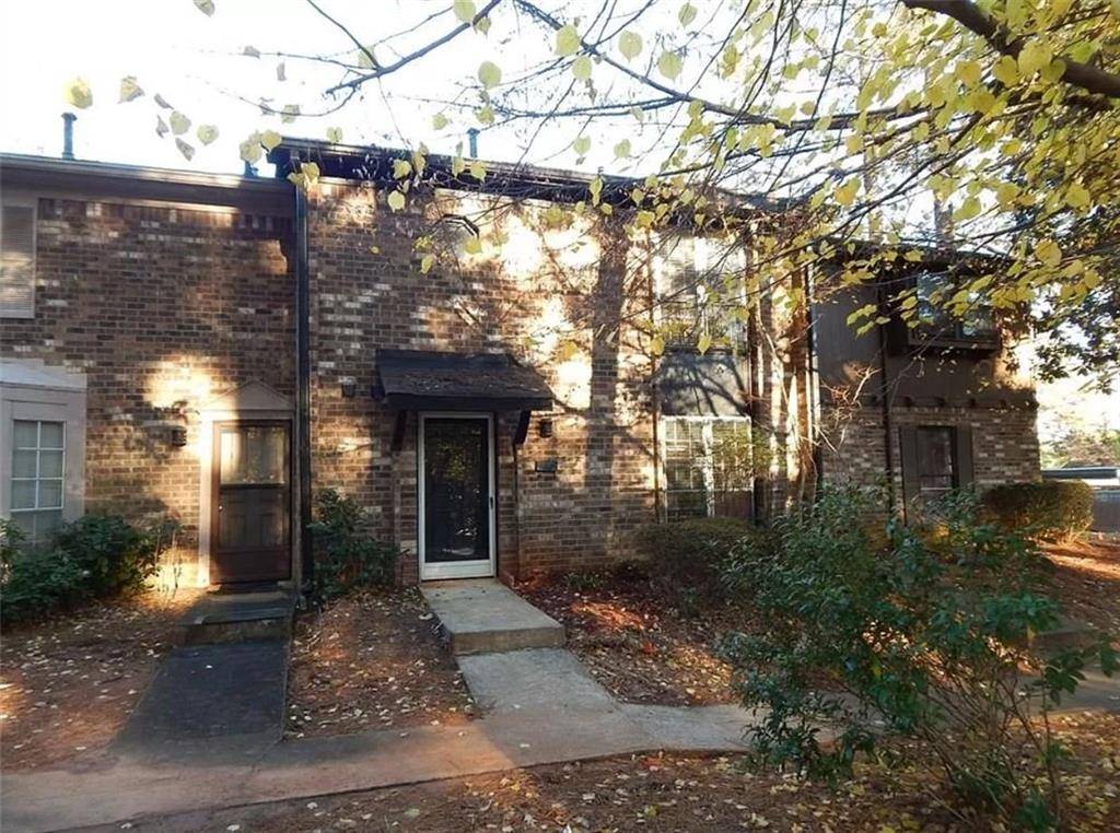 702 Garden View DR, Stone Mountain, GA 30083