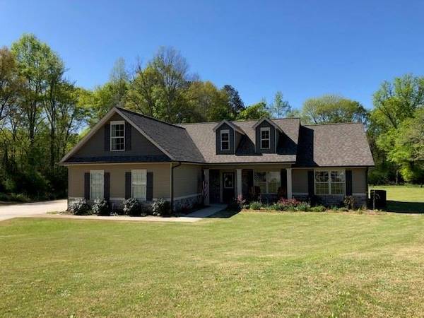 70 Country Meadows LN, Covington, GA 30014