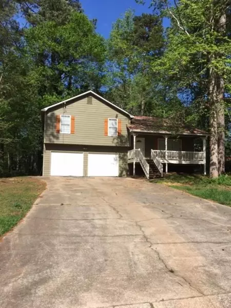 30 White Pines LN, Dallas, GA 30157