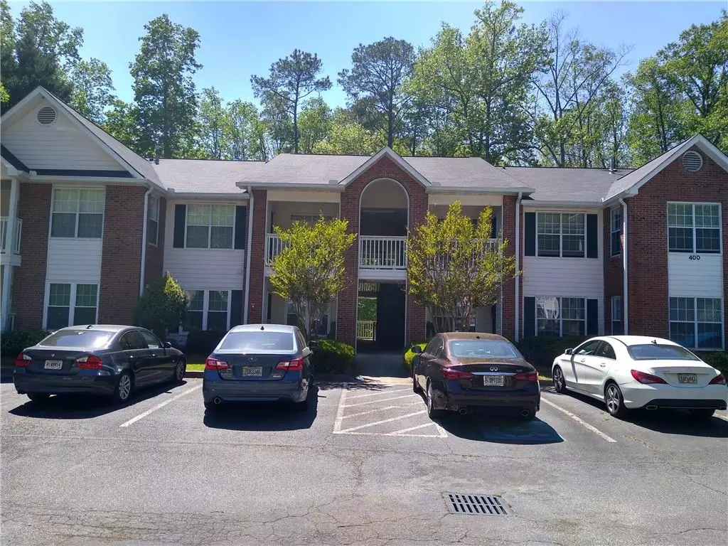 Roswell, GA 30076,412 Streamside DR #412