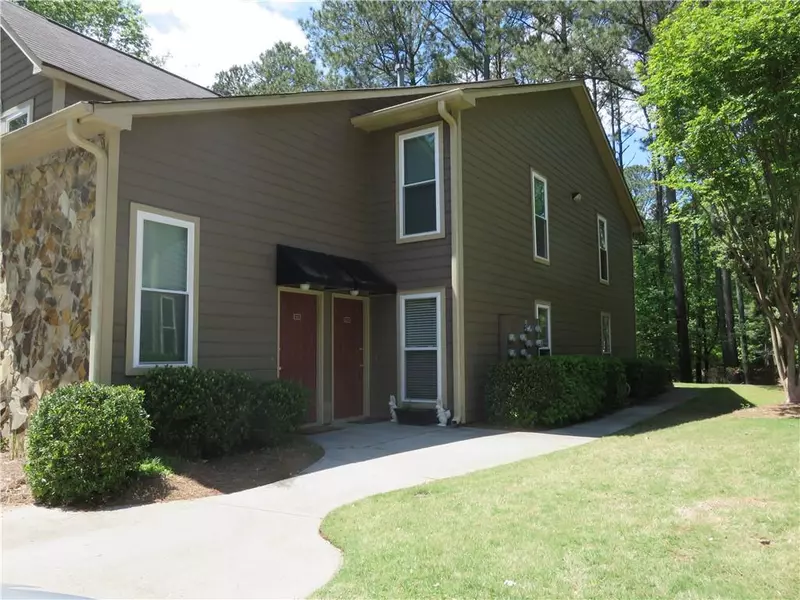 4201 Canyon Point CIR, Roswell, GA 30076