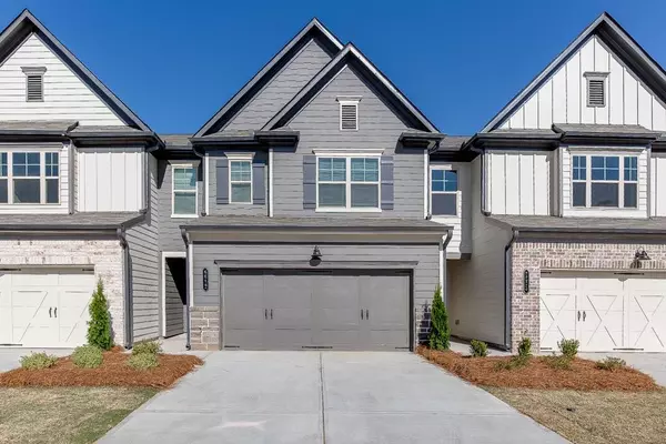 5536 Garens Way #T39, Flowery Branch, GA 30542