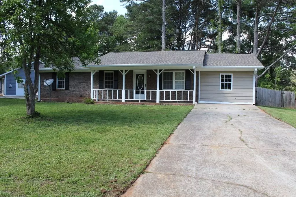 Conyers, GA 30094,584 SE Lakeridge CIR SE