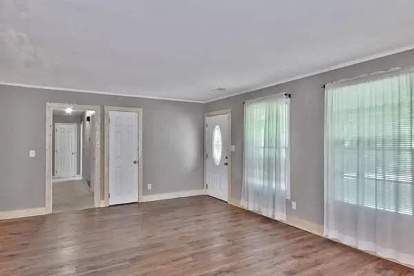 Flowery Branch, GA 30542,4047 Chestnut DR