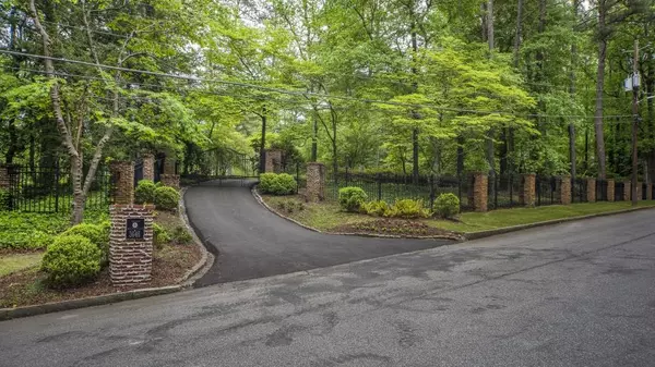 Atlanta, GA 30327,3645 Nancy Creek RD NW