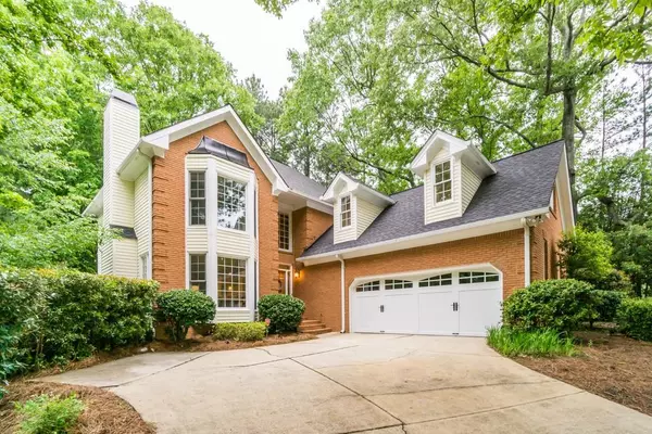 2705 Lakewind CT, Alpharetta, GA 30005