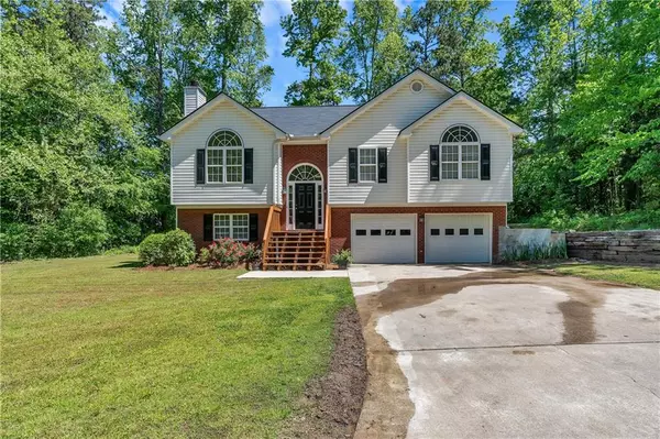 516 Stoneview DR, Hoschton, GA 30548