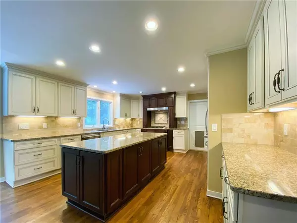 Sandy Springs, GA 30328,80 Mountain Creek TRCE