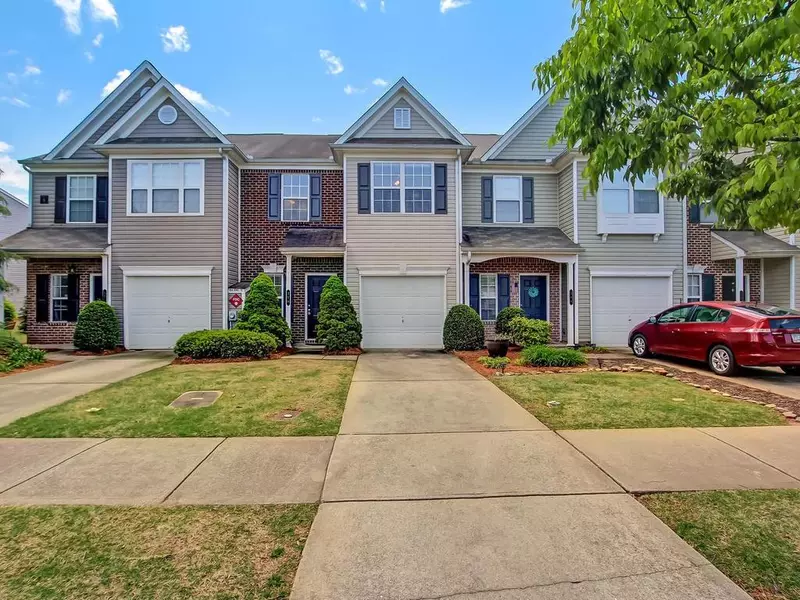 370 Azalea CIR, Cumming, GA 30040