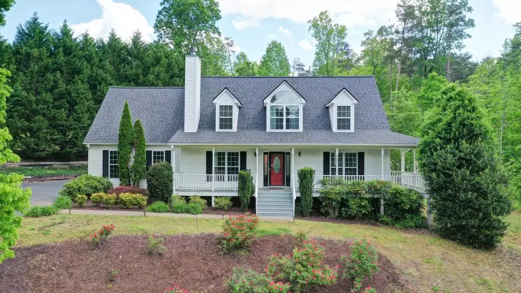 385 Bonnie Pearl LN, Cleveland, GA 30528