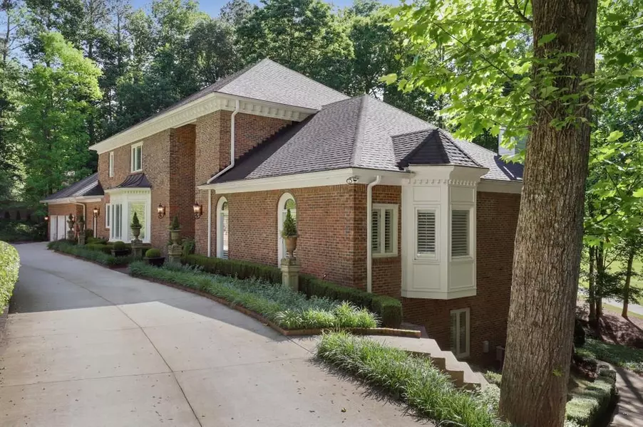 25 Cliffside XING, Sandy Springs, GA 30350