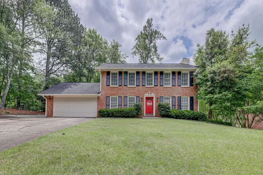 9945 Lake Forest WAY, Roswell, GA 30076