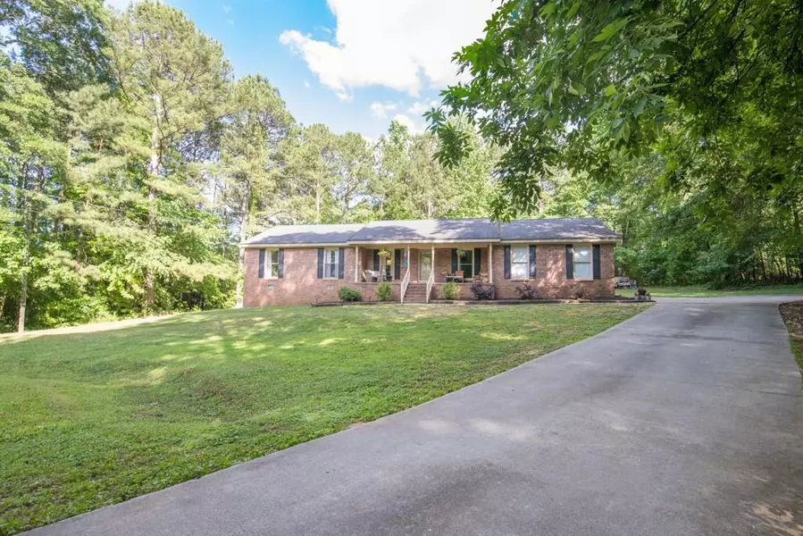 270 Riverbend DR, Covington, GA 30014