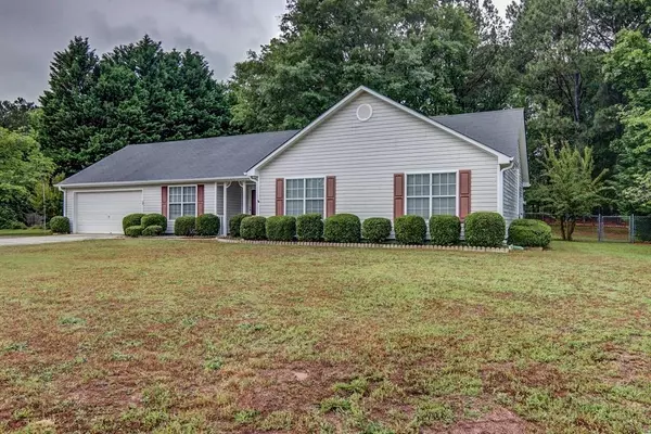 3655 Cobblestone DR, Loganville, GA 30052