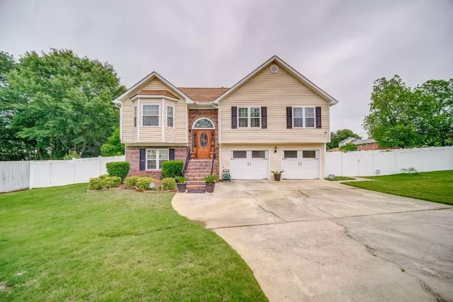 5880 Pecan GRV, Ellenwood, GA 30294