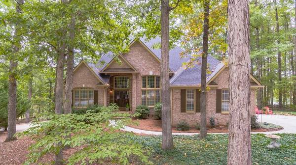 219 Glen Lake DR, Hoschton, GA 30548