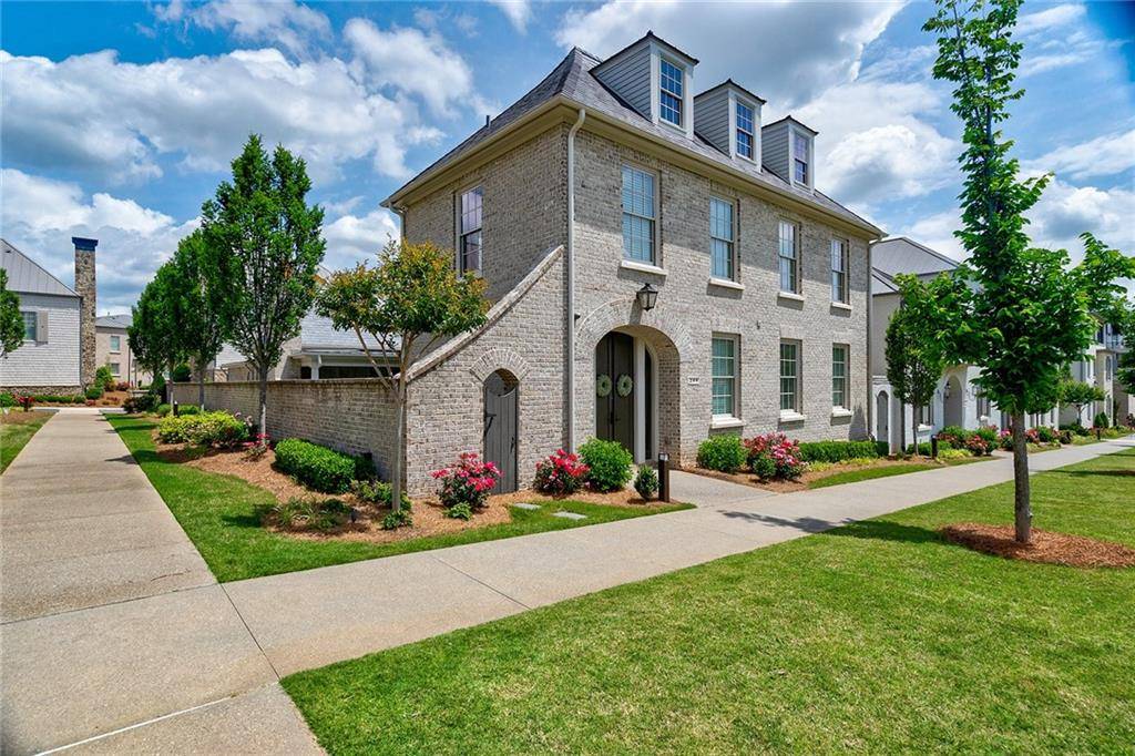 Alpharetta, GA 30009,209 N Esplanade