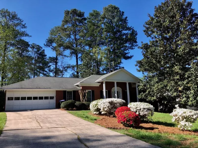 335 Wickerberry LN, Roswell, GA 30075