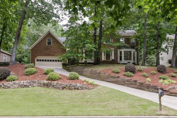 560 Wood Valley TRCE, Roswell, GA 30076