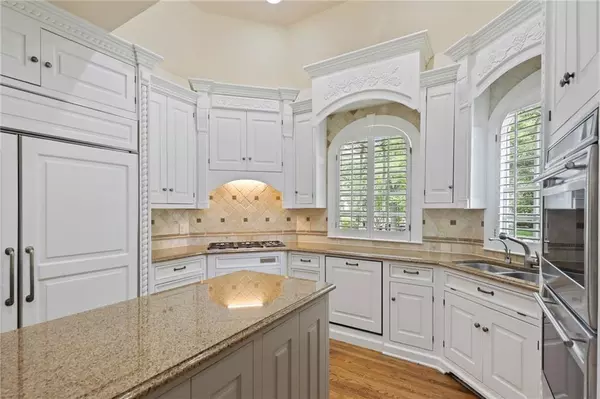 Atlanta, GA 30327,125 N Devereux CT